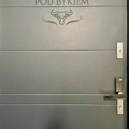 Pod Bykiem Apartmán *
